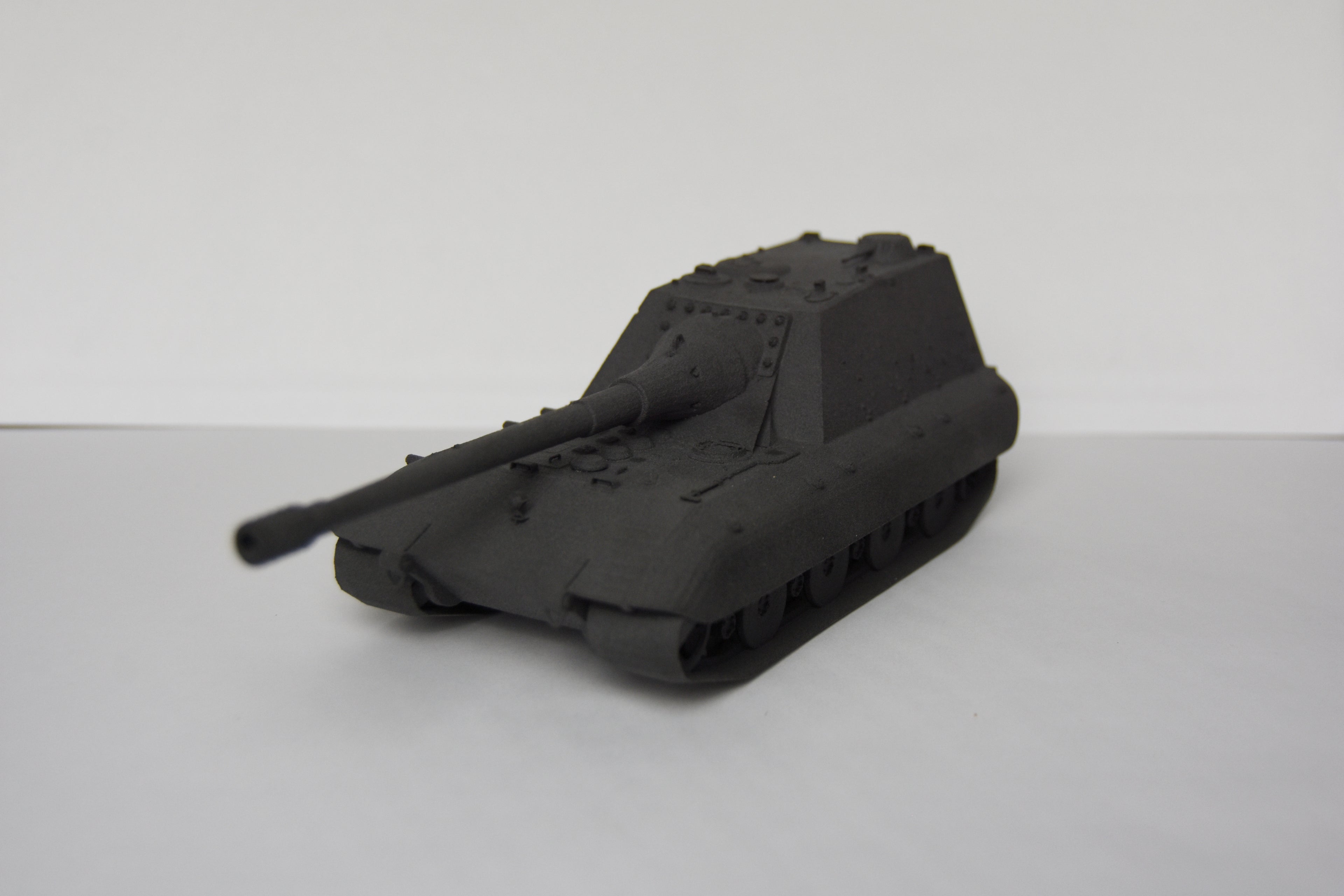 Jagdpanzer E 100 - 1:50 Scale Model
